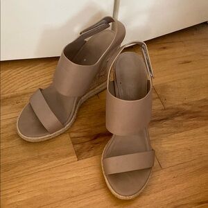 Charles David Cork Wedge Espadrilles. Sz. 6.5